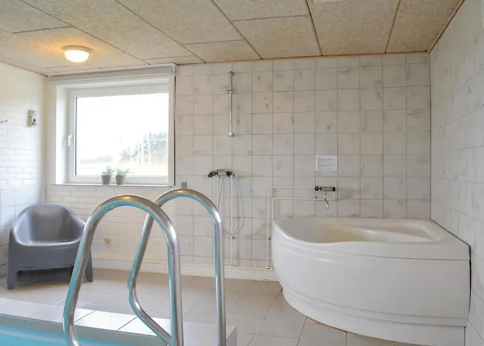 Feriehus Stunning In With Sauna